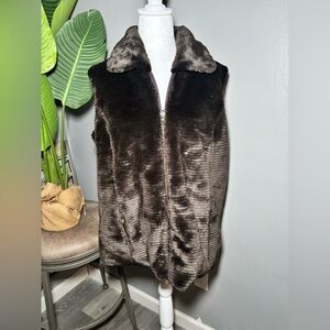 Liz Claiborne Women's Vest Reversible Ribbed Brown Plus Winter Wear Size 1X